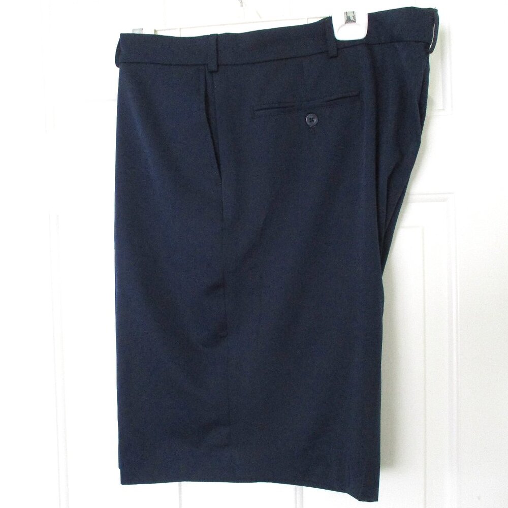 Monterey Club Mens Flat Front Navy Blue Stretch Golf Short Pant NWOT - Size 45W*